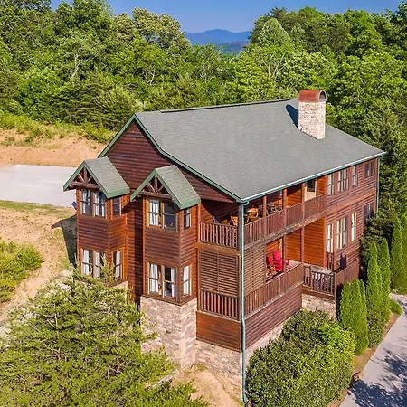 9 Bedroom Roscoe'S Retreat By Hosteeva